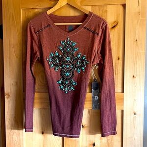 Double D Ranchwear long sleeve tee with turquoise embellishment size M